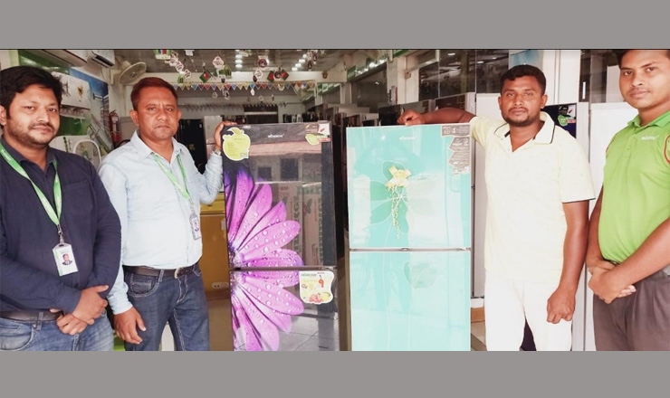 ঈদ সালামি অফারে মিনিস্টারের ফ্রিজ উপহার পেলেন মনজুরুল