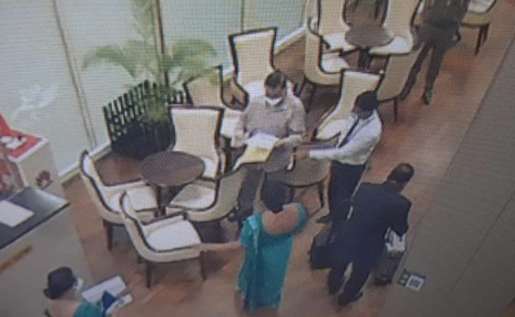 ভারতের সাহায্য না পেয়ে অবশেষে মালদ্বীপে পালিয়েছেন রাজাপাকসে