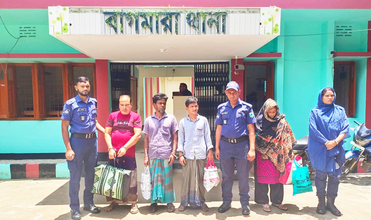 বাগমারায় মাদকসহ ৪ জন গ্রেপ্তার