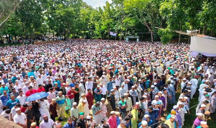 ট্রেন দুর্ঘটনা : চোখের জলে ১১ জনকে শেষ বিদায়