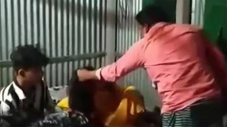 কিশোরীকে নির্মম মারধর শেষে বিয়ে দিলেন ইউপি সদস্য