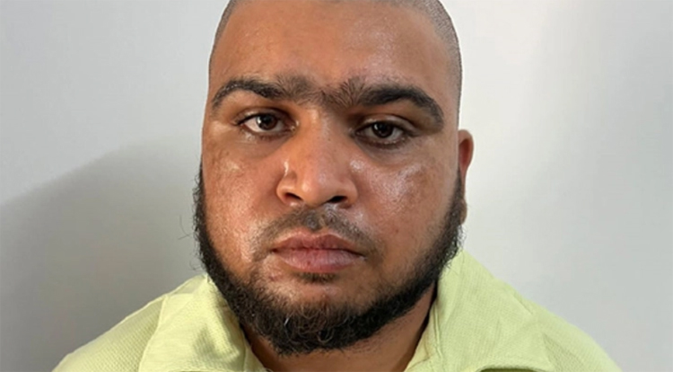 অভাব-অনটনে উপায় না পেয়ে ছিনতাই করতে উত্তরার বুথে যায় সামাদ