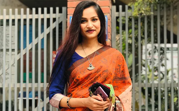 রাজধানীতে গায়িকার আত্নহত্যা 