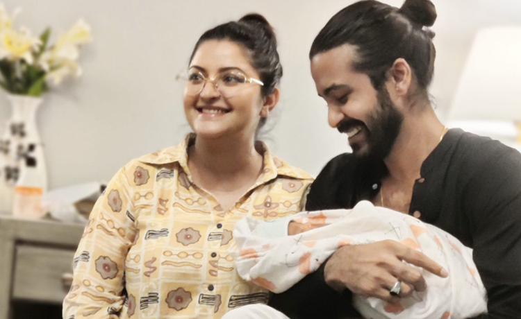 দুটি ছাগল দিয়ে ছেলের আকিকা দিলেন রাজ-পরী