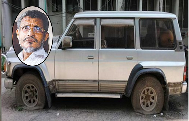 বাবরের সেই গাড়ীটি সচিবালয় থেকে ১৫ বছরেও সরানো যায়নি 