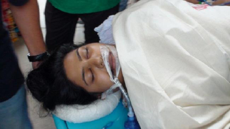 ভুল চিকিৎসায় চার বছরেও জ্ঞান ফেরেনি বিশ্ববিদ্যালয় ছাত্রী মুন্নির 