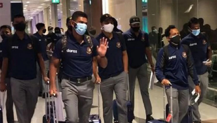 দেশে ফিরলো বাংলাদেশ ক্রিকেট দল