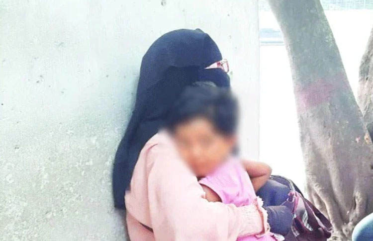 গণভবনের সামনে নারীর আত্মহত্যার চেষ্টা