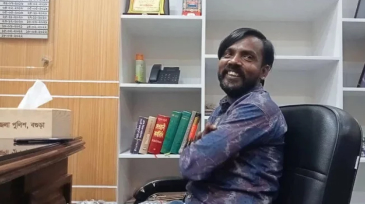 সাংবাদিককে হুমকি, থানায় হিরো আলম