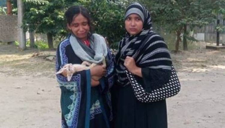 বিড়াল হত্যার বিচার চেয়ে থানায় কিশোরী 