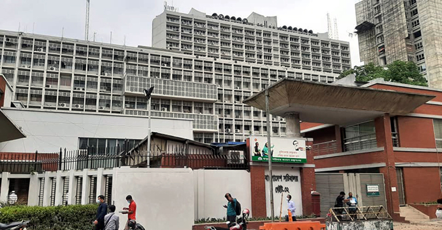 সচিবালয়ে প্রবেশে ৫ হাজার টাকা ফি