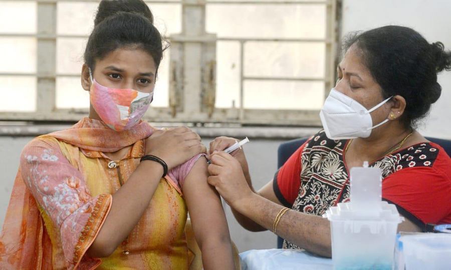 বাংলাদেশ বিশ্ব পরিস্থিতি পর্যবেক্ষণে রেখেছে।