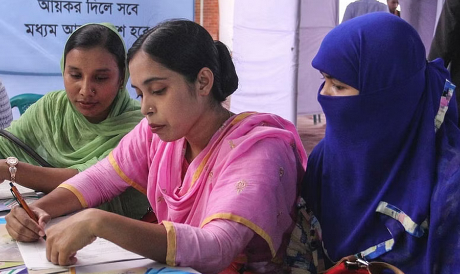 আয়কর রিটার্ন জমার সময় বাড়ল এক মাস