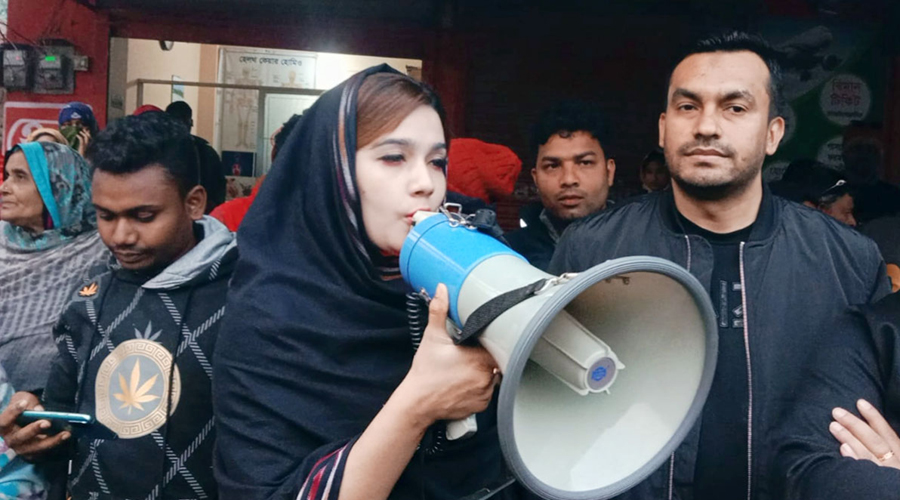 সংসদ উপ-নির্বাচনে অংশ নিবেন মাহি