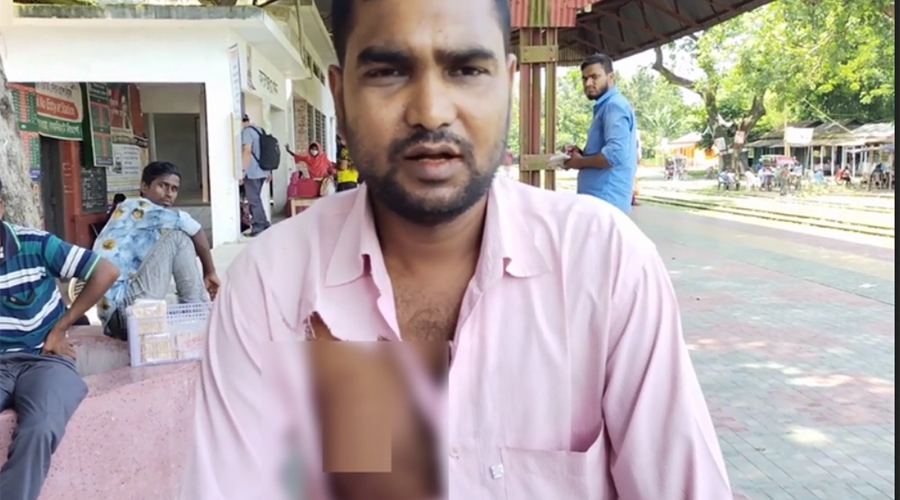 ‘ভাইরাল শ্যামল’কে মারধর করে ছিঁড়ে দেয়া হলো শার্ট