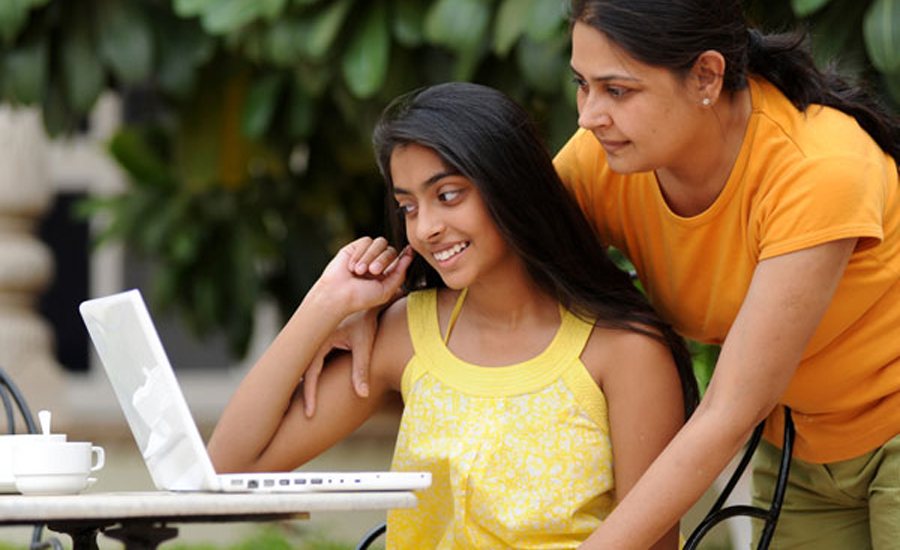 নতুন বছরের প্রথম দিনটি কাটান সন্তানের সঙ্গে, সারা দিন ছোটদের সঙ্গে কী কী করবেন?