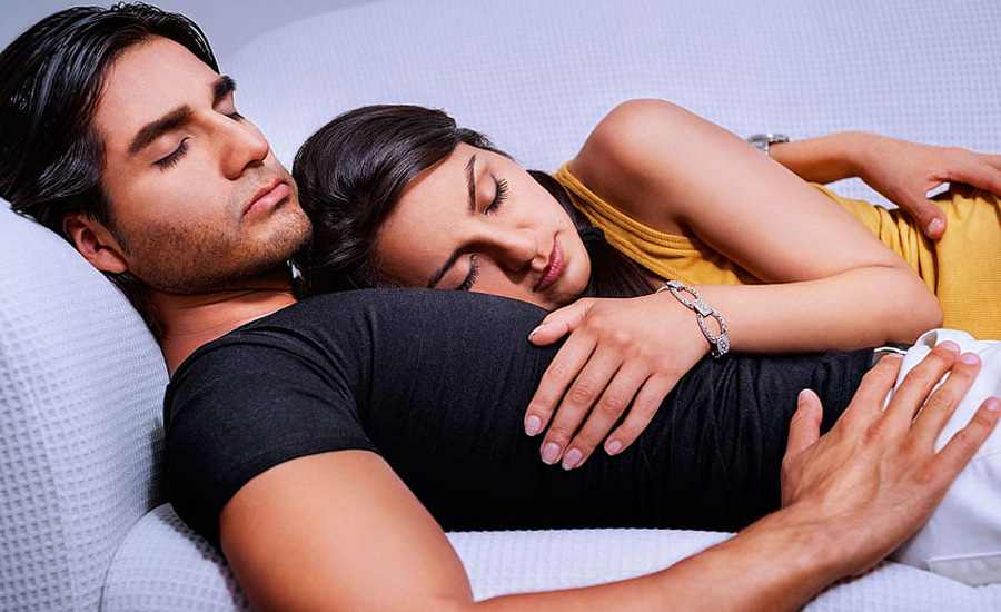 নারী না পুরুষ? কারা বেশি ঘুমোন? দৈনিক কাদের বেশি ঘুম প্রয়োজন? কী বলছে গবেষণা?