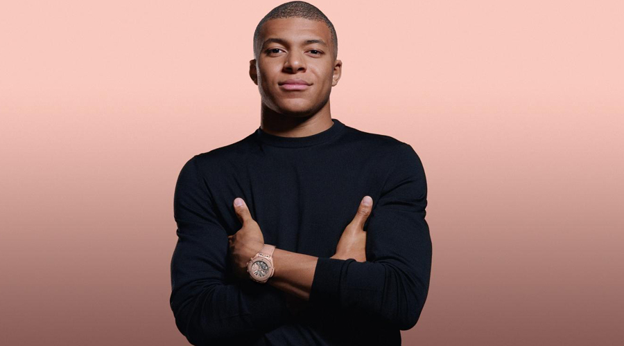 কীভাবে নিজের কোটি কোটি টাকা খরচ করেন এমবাপ্পে