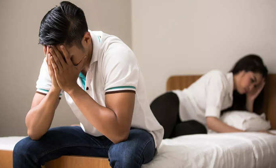 স্ত্রী ভীষণ সন্দেহবাতিক, সারাক্ষণ আমার মোবাইল চেক করে, বোনদের সঙ্গে কথা বললেও অশান্তি