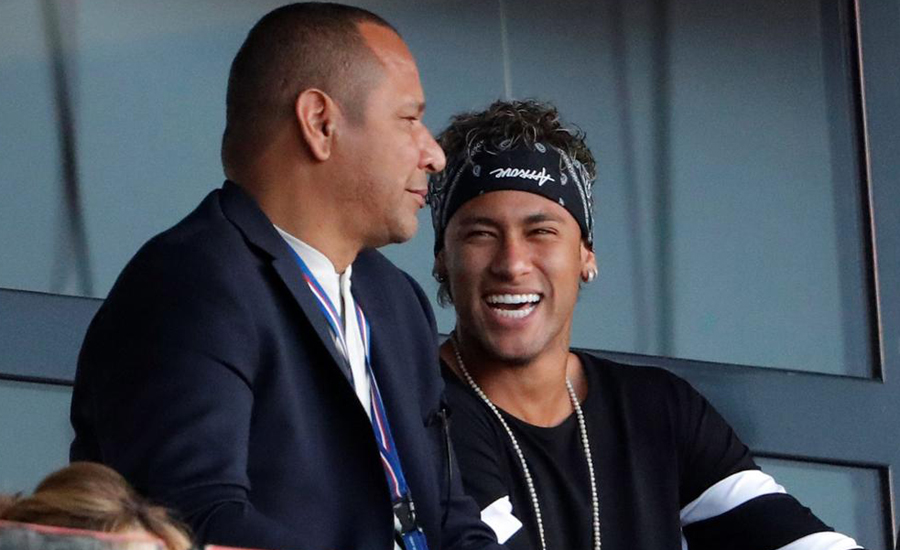  বাবার জন্যে নিয়মিত মহিলা চাই, বার্সেলোনার সঙ্গে নেমারের চুক্তি ফাঁস হতেই তোলপাড়