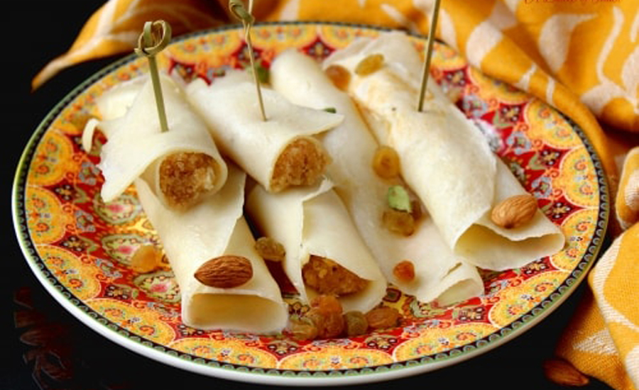  বাড়ি বাড়ি হোক পিঠে নিয়ে বিলাসিতা! মিষ্টি তো বটেই, ঝালও যেন বাদ না পড়ে