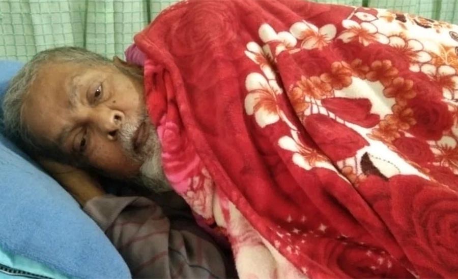 বিছানায় পড়ে আছেন ১১ হাজার গানের গীতিকার, খোঁজ নেয় না কেউ