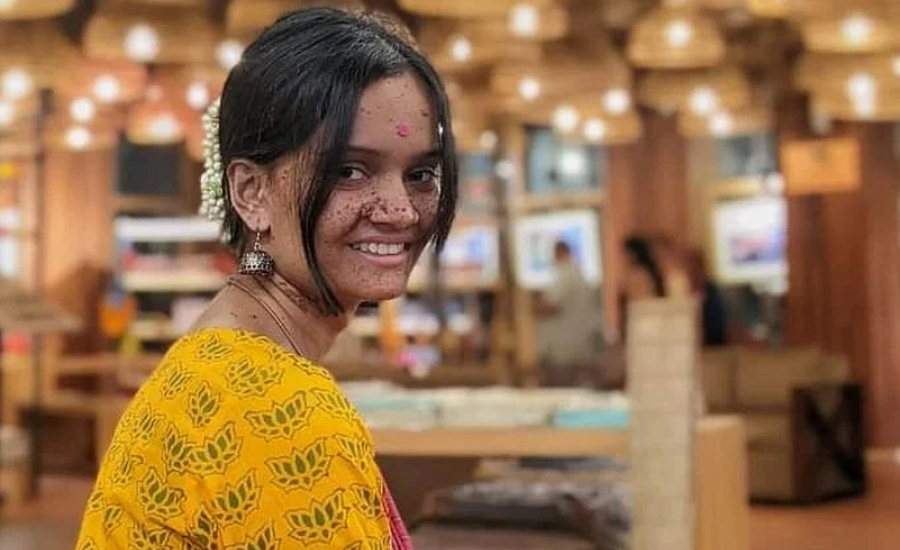 দুই শরীরে অমর হয়ে গেলেন সারাহ ইসলাম