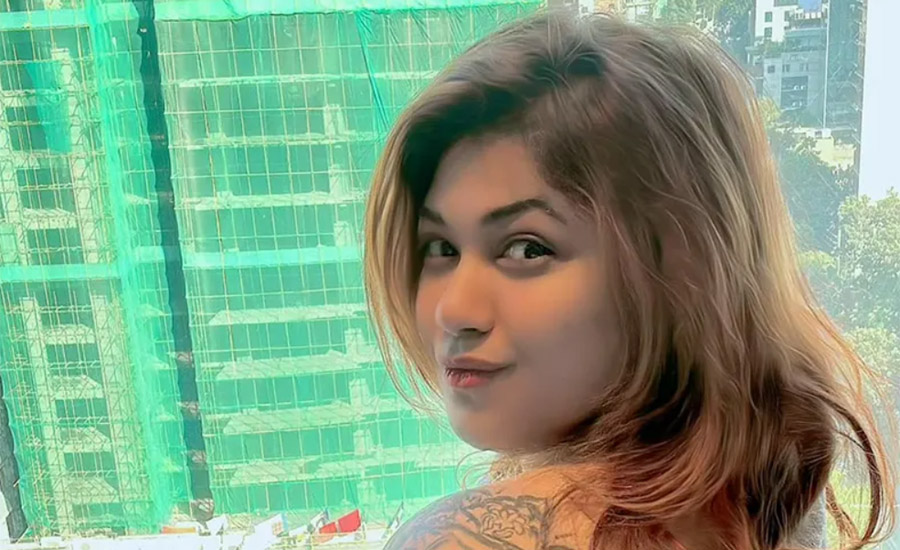 ইভার ১০ স্বামী, শতাধিক পুরুষের সঙ্গে রাত্রিযাপন
