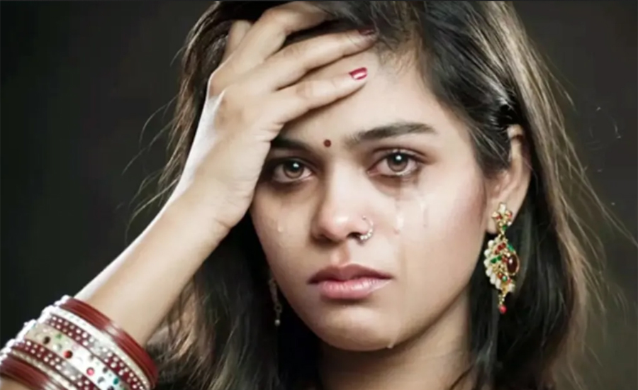 নারীরা ৫টি ছলনায় পুরুষদের ধরাশায়ী করে