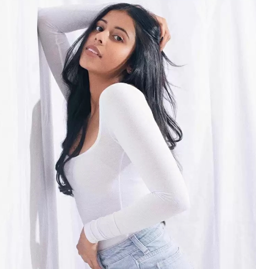 রূপের জাদুতে বলিউড নায়িকাদেরও হার মানাবে মিঠুনকন্যা দিশানী