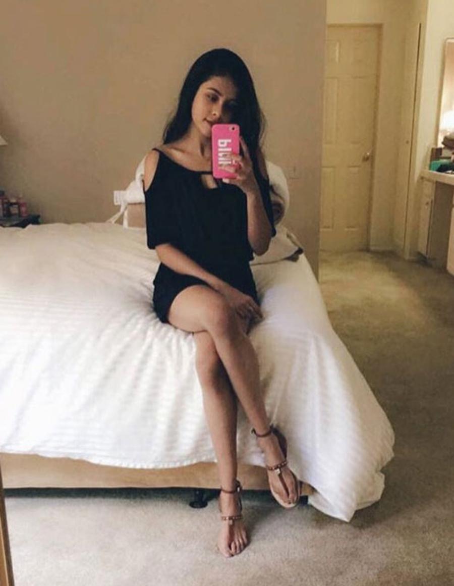 রূপের জাদুতে বলিউড নায়িকাদেরও হার মানাবে মিঠুনকন্যা দিশানী