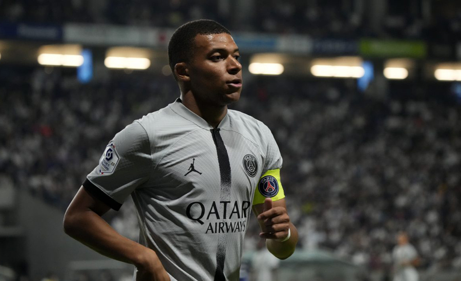 এক ম্যাচে একাধিক পেনাল্টি মিস এমবাপ্পের! মেসির গোলে জিতলো পিএসজি