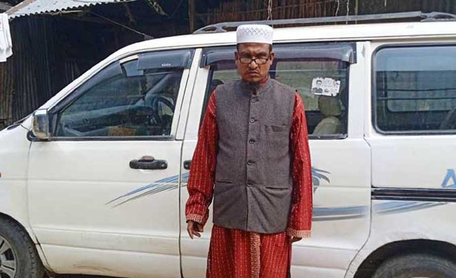 হিরো আলমকে গাড়ি উপহার দিতে গড়িমসি করছেন সেই শিক্ষক