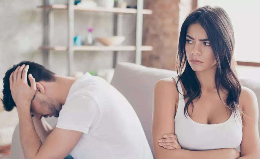 স্ত্রীর চোখে সম্মান হারিয়েছেন? মন খারাপ না করে এই পথে চলুন