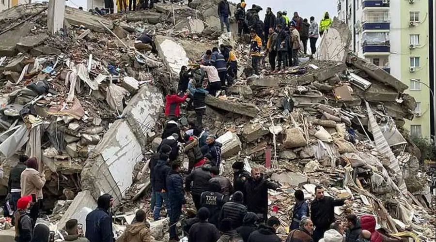 এক বাংলাদেশি নিখোঁজ, ৩৫ জনকে আশ্রয় কেন্দ্রে স্থানান্তর