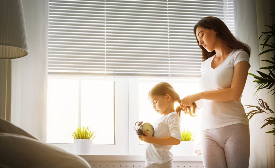 আবার প্রেমে পড়েছেন? সন্তানকে সামলেও সঙ্গীকে সময় দেবেন কী ভাবে?