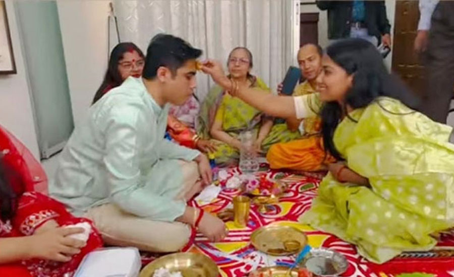 বিয়ে করছেন লেখক ভট্টাচার্য, কনে কে জানেন?