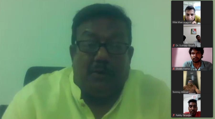 আওয়ামী লীগের অনলাইন কর্মীদের নিয়ে ভার্চুয়াল সভা করলেন কবির বিন আনোয়ার