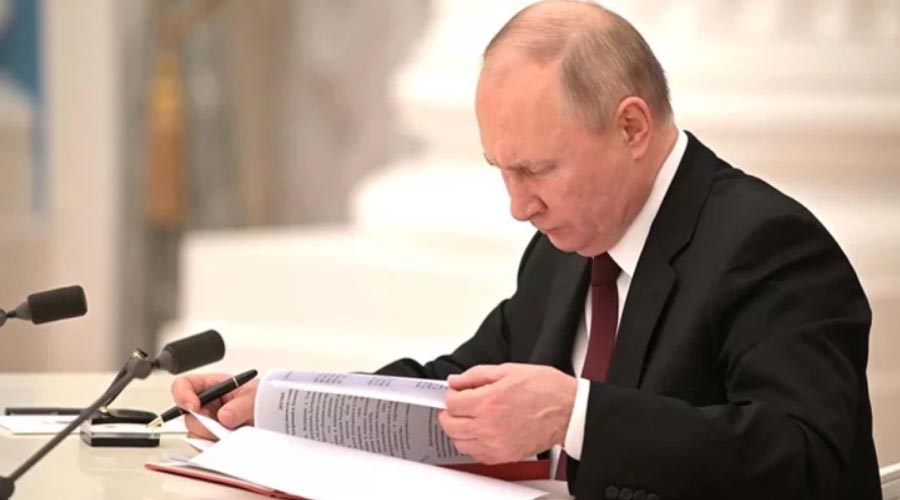 ইউক্রেন যুদ্ধের সঙ্গে যেভাবে জড়িয়ে গেছে পুতিনের ভাগ্য