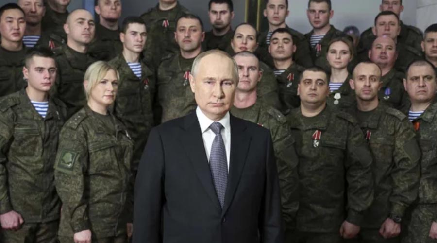 ইউক্রেন যুদ্ধের সঙ্গে যেভাবে জড়িয়ে গেছে পুতিনের ভাগ্য