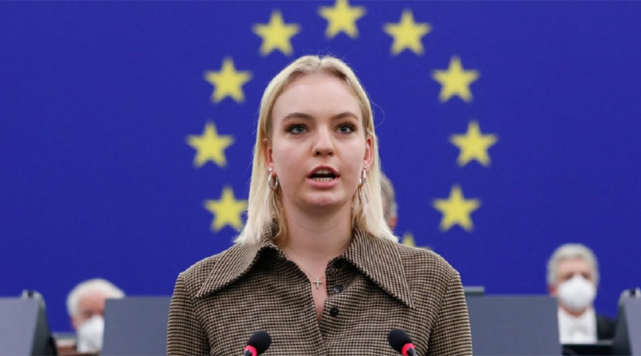 এবার পুতিনের কাছে যে আহ্বান জানিয়েছেন নাভালনির মেয়ে