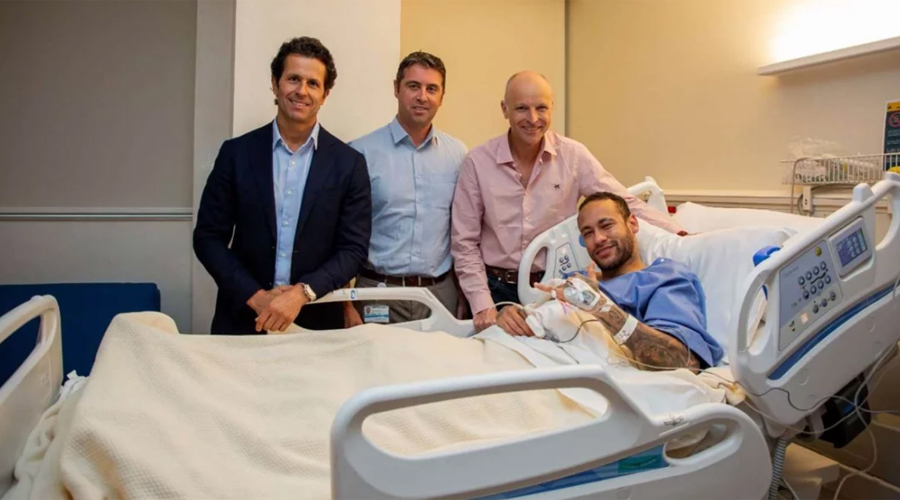 সফলভাবে অস্ত্রোপচার সম্পূর্ণ নেইমারের