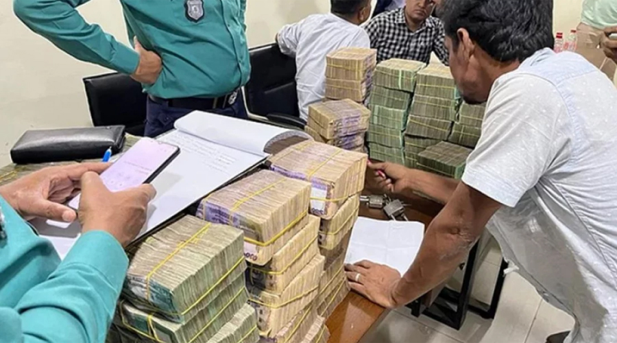 পুলিশ বলল উদ্ধার হয়েছে ৯ কোটি, পাওয়া গেল তিন কোটি ৮৯ লাখ