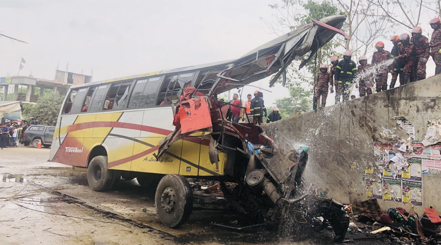 ৩০ ঘণ্টার বেশি বাস চালিয়ে ক্লান্ত ছিলেন ইমাদ পরিবহনের সেই চালক