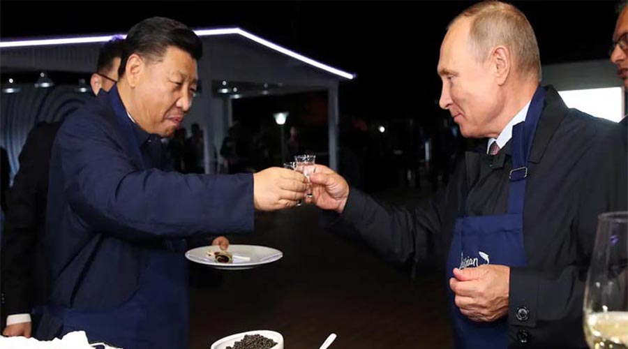 নৈশভোজে ‘বন্ধু’ শি জিনপিংকে যা খাওয়ালেন পুতিন