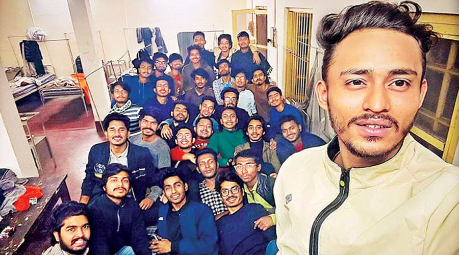 প্রলয় গ্যাংয়ের অপকর্ম নিয়ে মুখ খুলছেন অনেকে, থানায় অভিযোগ