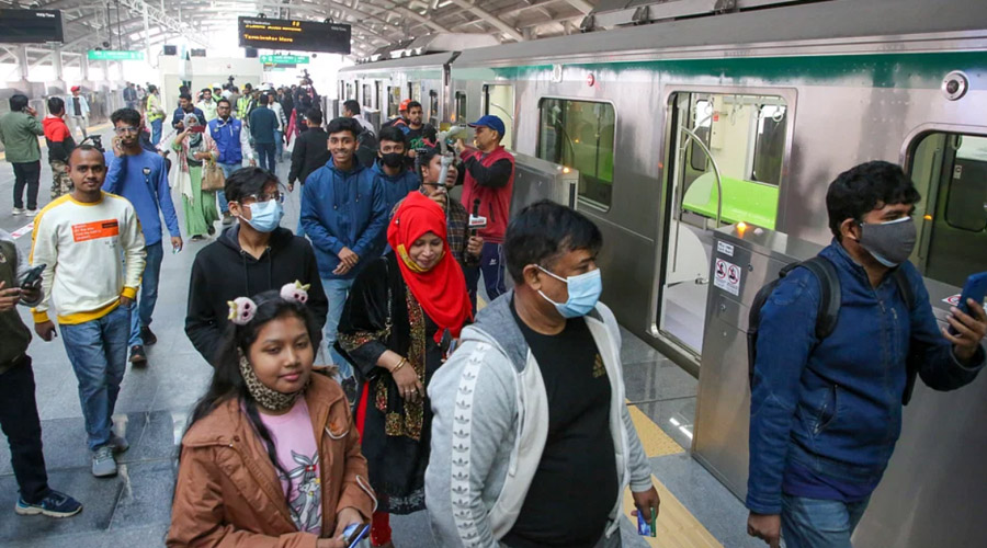 আজ থেকে মেট্রোরেল চলছে ছয় ঘণ্টা
