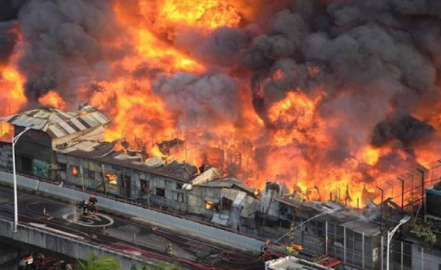 সকলের সামনেই যেভাবে ঝুঁকিপূর্ণ হয়ে উঠেছিল বঙ্গবাজার