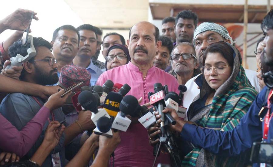 ৮ পরিত্যক্ত মার্কেটে লাল সাইনবোর্ড টানিয়ে দেবে ডিএনসিসি