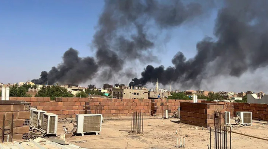 বাংলাদেশিদের ডেঞ্জার জোনে রেখে নিরাপদ হোটেলে দূতাবাস কর্মীরা